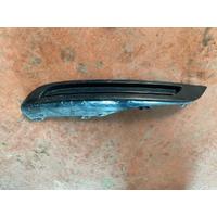 LR136386 LAND ROVER VELAR L560 ÖN TAMPON SAĞ SİS ÇERÇEVESİ | MOTOLAND