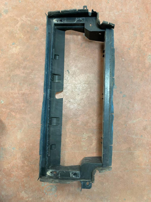 LR142980 / M8A28A303 LAND ROVER RANGE ROVER VELAR L560 RADYATÖR BAKALİTİ | MOTOLAND