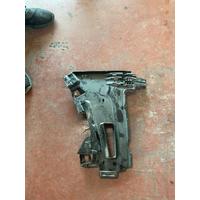 LR165109 / M8E217C862A RANGE ROVER L460 ÖN TAMPON BRAKETİ