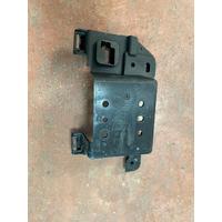 LR168389 / N9X29E729A RANGE ROVER SPORT L461 RADAR TUTUCU BRAKET | MOTOLAND