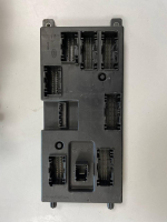 LR190103 / R8E214F041AB LAND ROVER JAGUAR SİGORTA KUTUSU | MOTOLAND