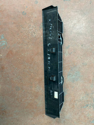 M8A28B384A LAND ROVER RANGE ROVER VELAR L560 INTERCOOLER HAVA BAKALİTİ | MOTOLAND