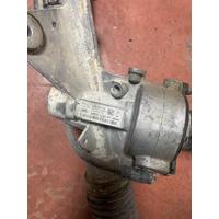 M8D23200AF LAND ROVER DİSCOVERY SPORT DİREKSİYON VİTES KUTUSU