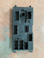 M8E214F041BB LAND ROVER JAGUAR 20/23 SİGORTA KUTUSU | MOTOLAND