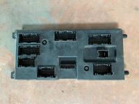 M8E214F041BB LAND ROVER JAGUAR 20/23 SİGORTA KUTUSU | MOTOLAND