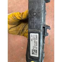 M8E215200AC LAND ROVER RANGE ROVER VOGUE L460 SAĞ ÖN SİS FARI