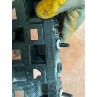 N9X217A882A RANGE ROVER SPORT L461 ARKA TAMPON SOL BRAKETİ | MOTOLAND