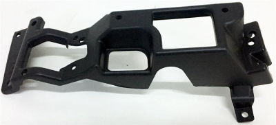 NEW RANGE ROVER 3 - 2013 > ÖN TAMPON SİS LAMBASI BAĞLANTI BRAKETİ SOL