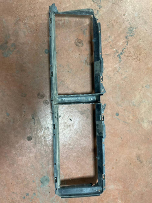 S11358A 18779815 BMW X1 F48 B47 MOTOR RADYATÖR HAVA KANALI BAKALİTİ | MOTOLAND