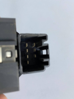 YUD501070PVJ RANGE ROVER SPORT L320 ÖN ARKA KAPI CAM DÜĞMESİ | MOTOLAND