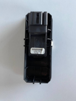 YUD501070PVJ RANGE ROVER SPORT L320 ÖN ARKA KAPI CAM DÜĞMESİ | MOTOLAND