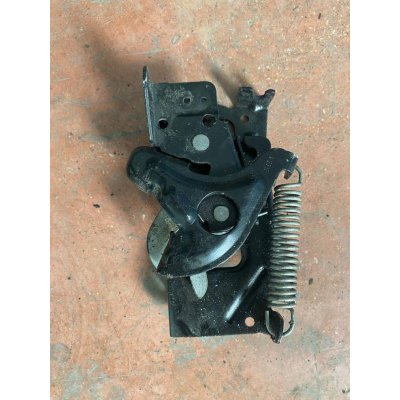 7242549 BMW 2 SERİSİ F20 F22 3 SERİSİ F30 F32 SAĞ KAPUT KİLİDİ | MOTOLAND