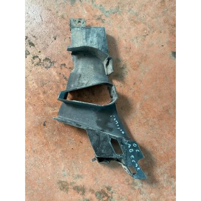 8A2-17E950-BB RANGE ROVER VELAR L560 SAĞ TAMPON HAVA KANALI BRAKETİ | MOTOLAND