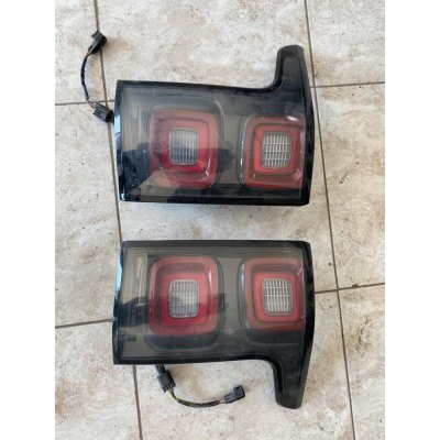 LR122375 / LR122372 LAND ROVER RANGE ROVER L405 SİYAH SAĞ SOL STOP 2013-2022 | MOTOLAND